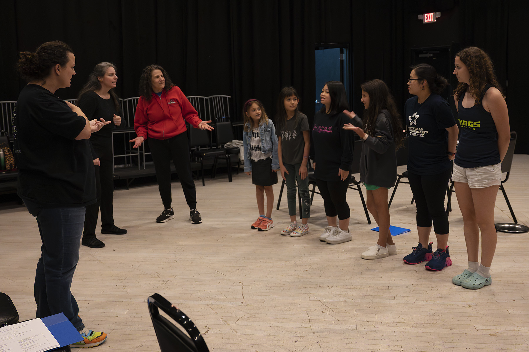 2023 Deaf Theatre Showcase actors rehearse Annie scene